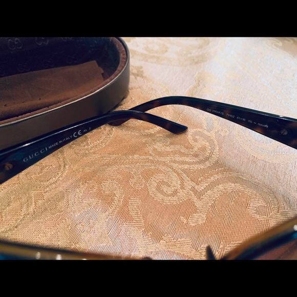 Gucci Sunglasses - Picture 4 of 5